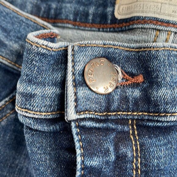 Free People size 31R or size 8 high rise jeans - Picture 5 of 9